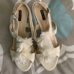 White/Ivory Bridal Shoes, Alex Marie, 9M